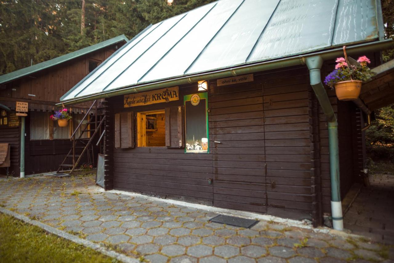 Komari Louka Nova Olesna ภายนอก รูปภาพ