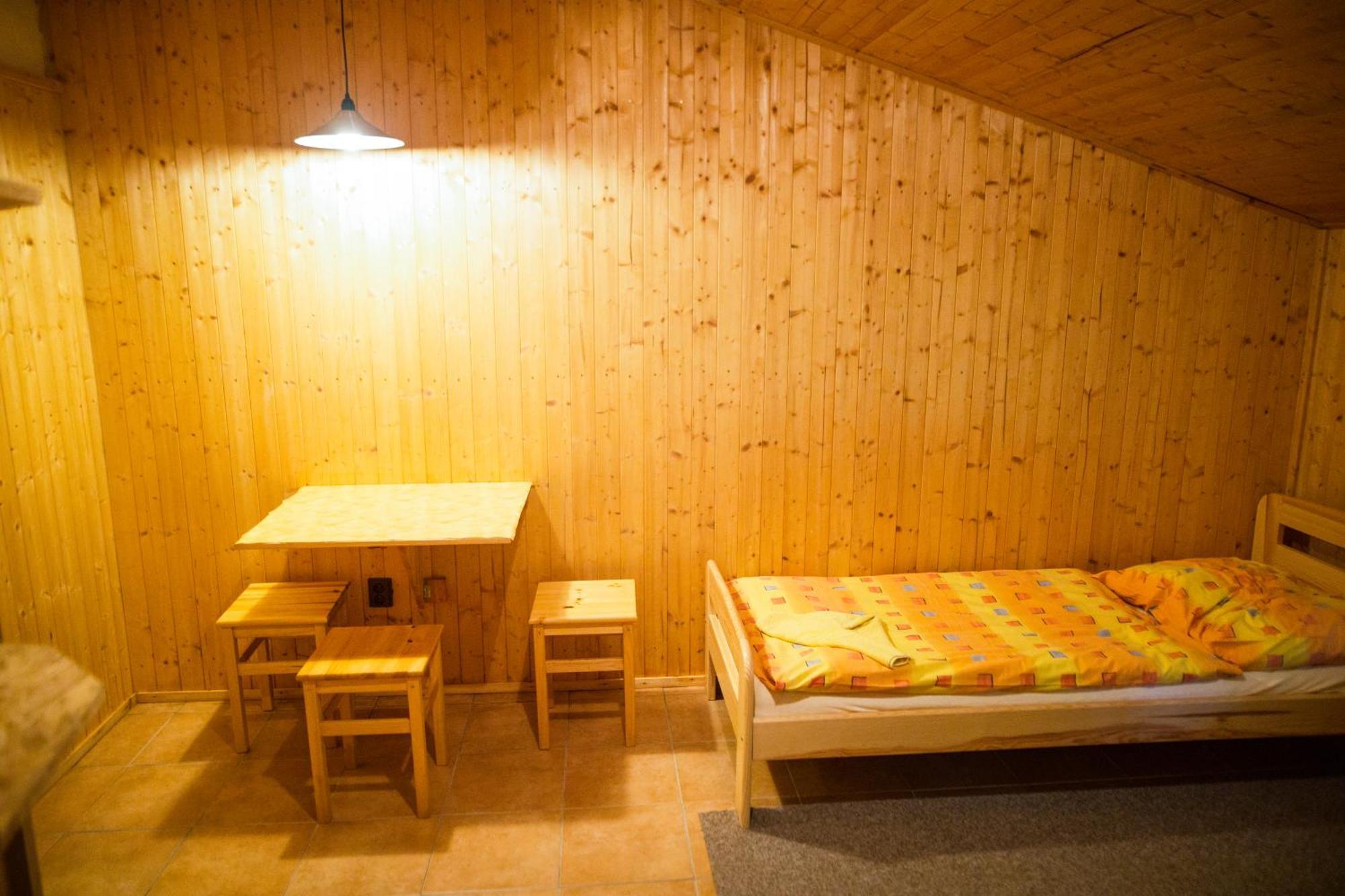 Komari Louka Nova Olesna ภายนอก รูปภาพ